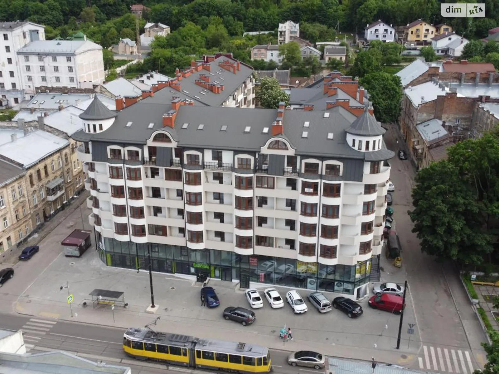 Продается 2-комнатная квартира 67.4 кв. м в Львове, ул. Хмельницкого Богдана, 76 - фото 1