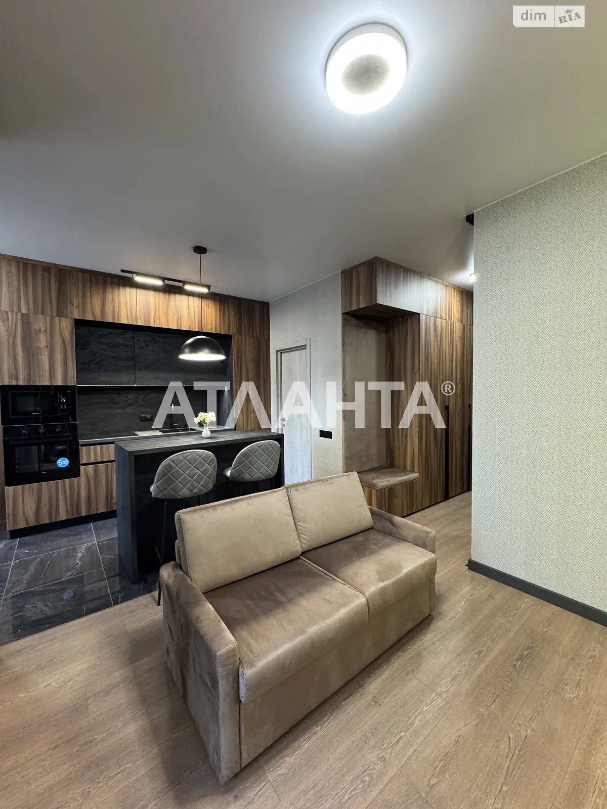 Продається 1-кімнатна квартира 45.4 кв. м у Одесі, вул. Генуезька, 1/1 - фото 1