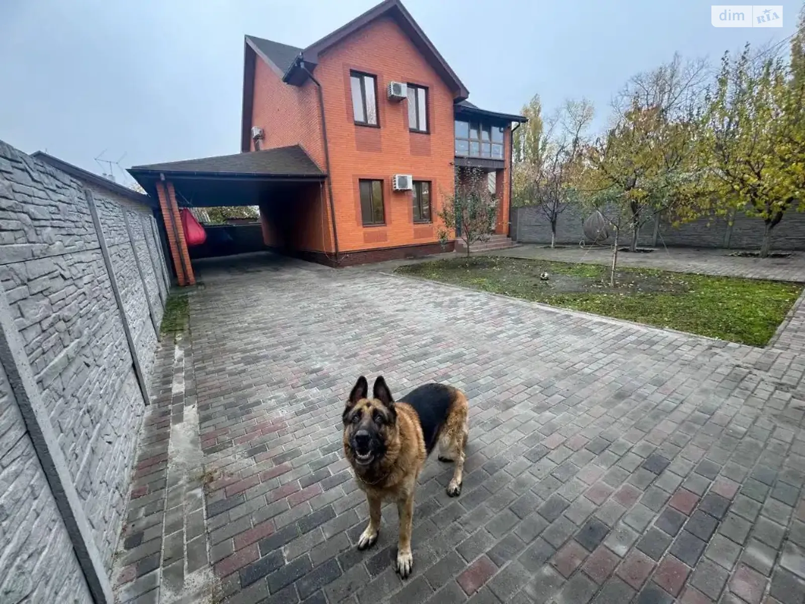 Продается дом на 2 этажа 170 кв. м с беседкой, цена: 170000 $ - фото 1