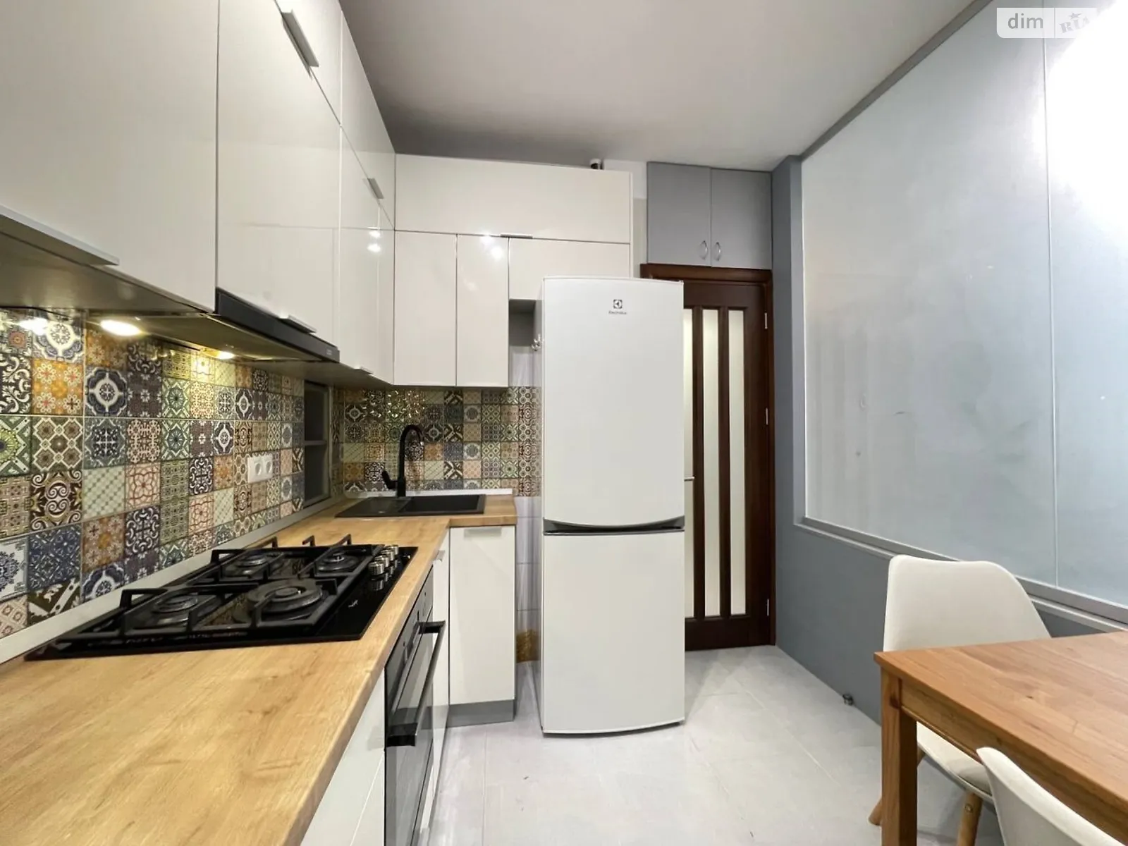 Сдается в аренду 1-комнатная квартира 48.1 кв. м в Львове, ул. Пасечная, 169Б - фото 1