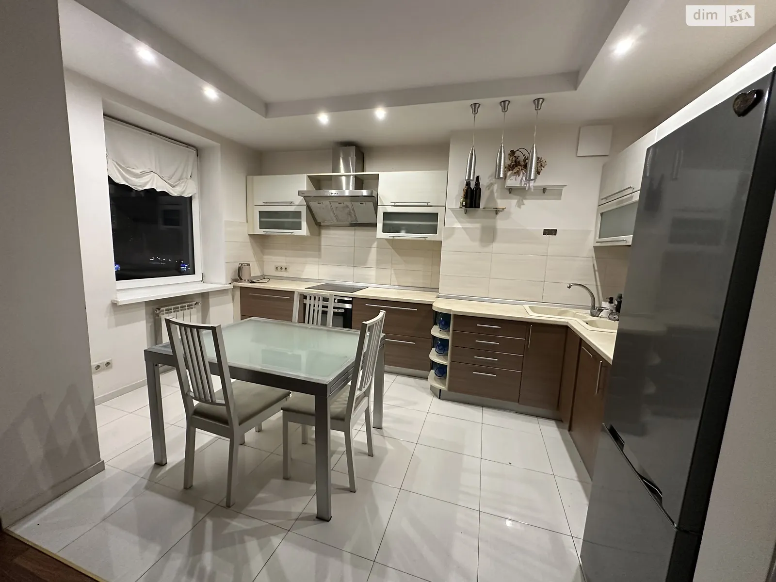 Сдается в аренду 3-комнатная квартира 86 кв. м в Киеве, наб. Днепровская, 26А - фото 1