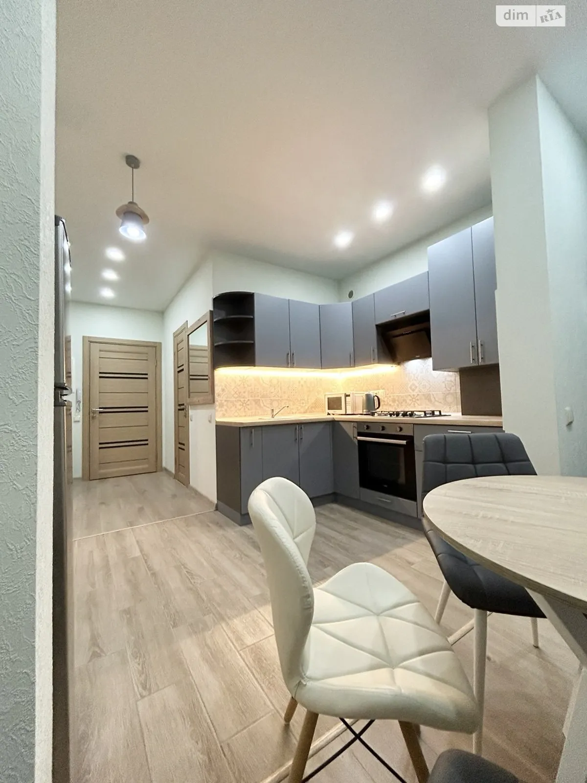 Продается 1-комнатная квартира 37 кв. м в Ирпене, ул. Григория Сковороды, 21 - фото 1