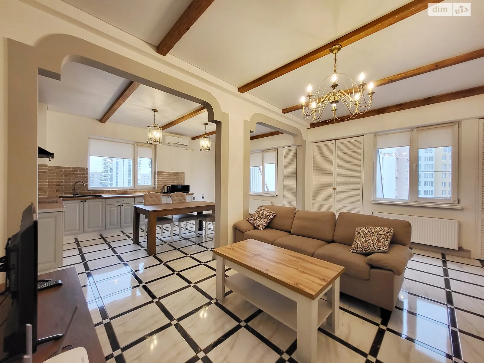 Продается 2-комнатная квартира 86 кв. м в Виннице, ул. Стрелецкая, 1А - фото 1