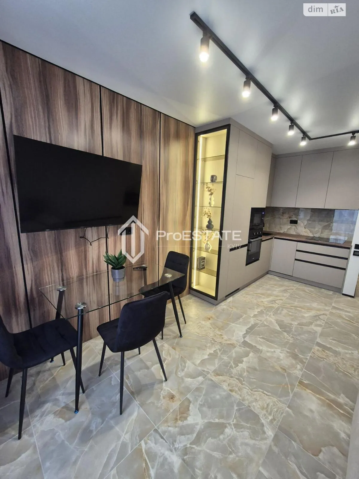 Продається 1-кімнатна квартира 44.2 кв. м у Києві, вул. Олександра Олеся, 9-А - фото 1