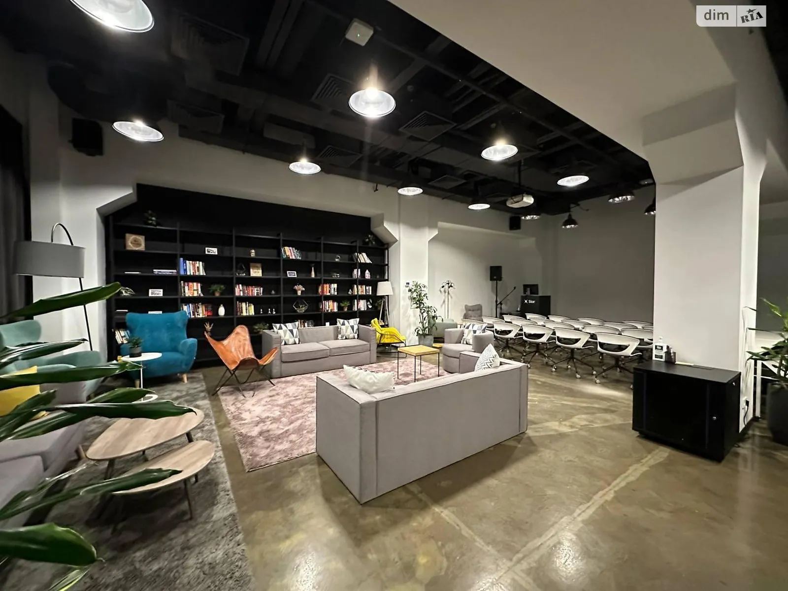 Сдается в аренду офис 2000 кв. м в бизнес-центре, цена: 27000 $ - фото 1