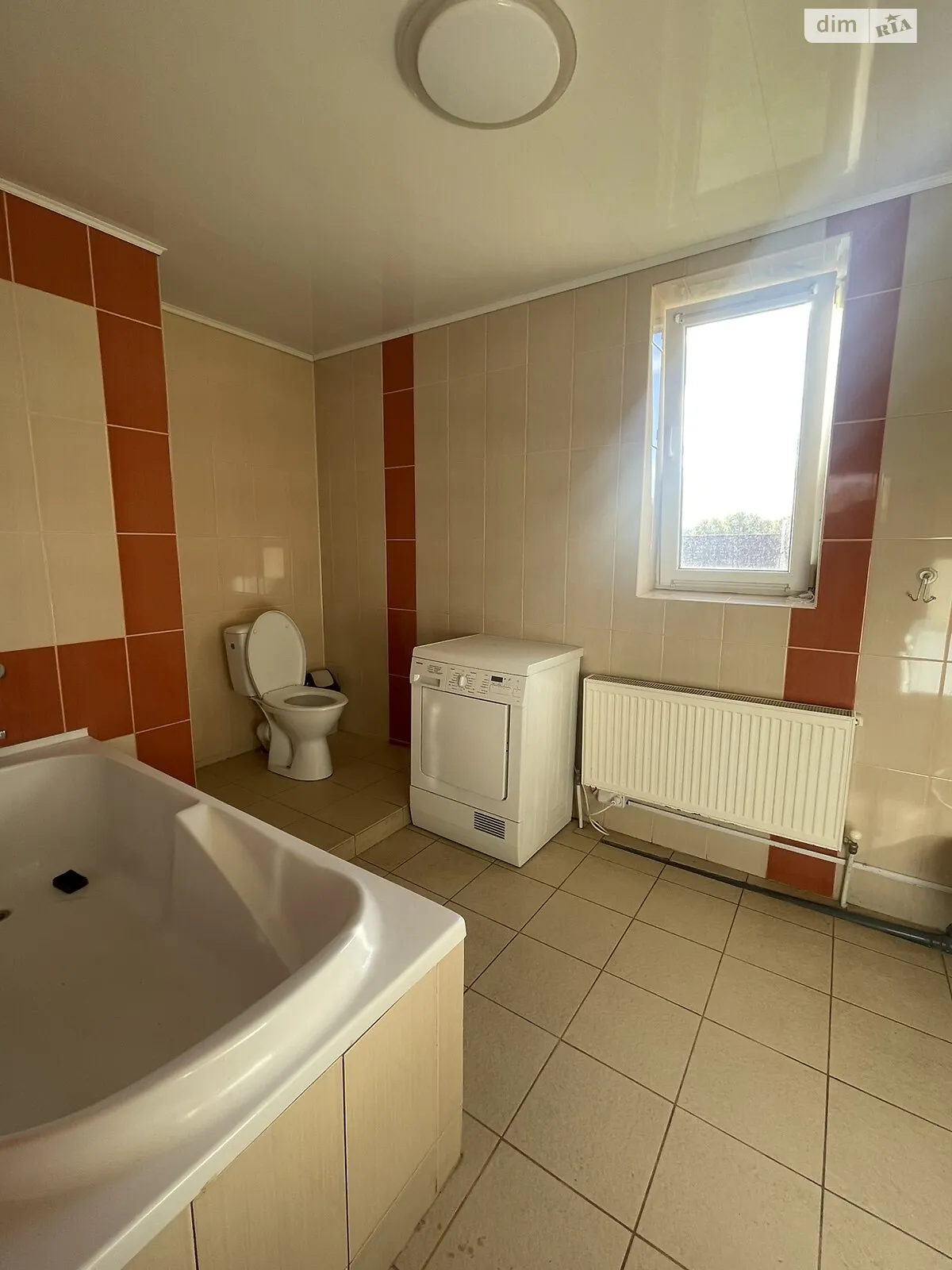 Продается дом на 2 этажа 180 кв. м с бассейном, цена: 86000 $ - фото 1