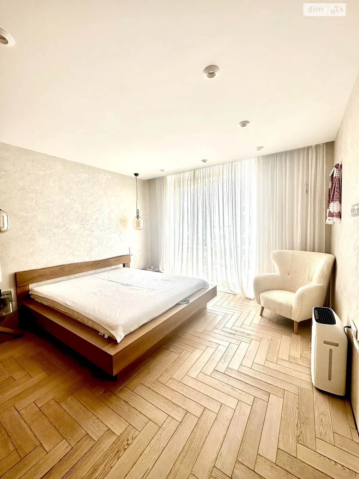 Продається 3-кімнатна квартира 95.6 кв. м у Києві, вул. Князя Романа Мстиславича(Генерала Жмаченка), 28 - фото 1