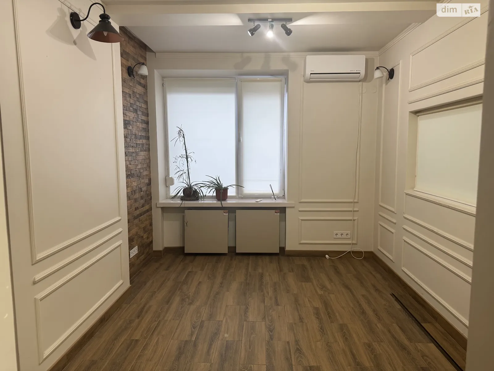 Сдается в аренду офис 60 кв. м в бизнес-центре, цена: 12000 грн - фото 1