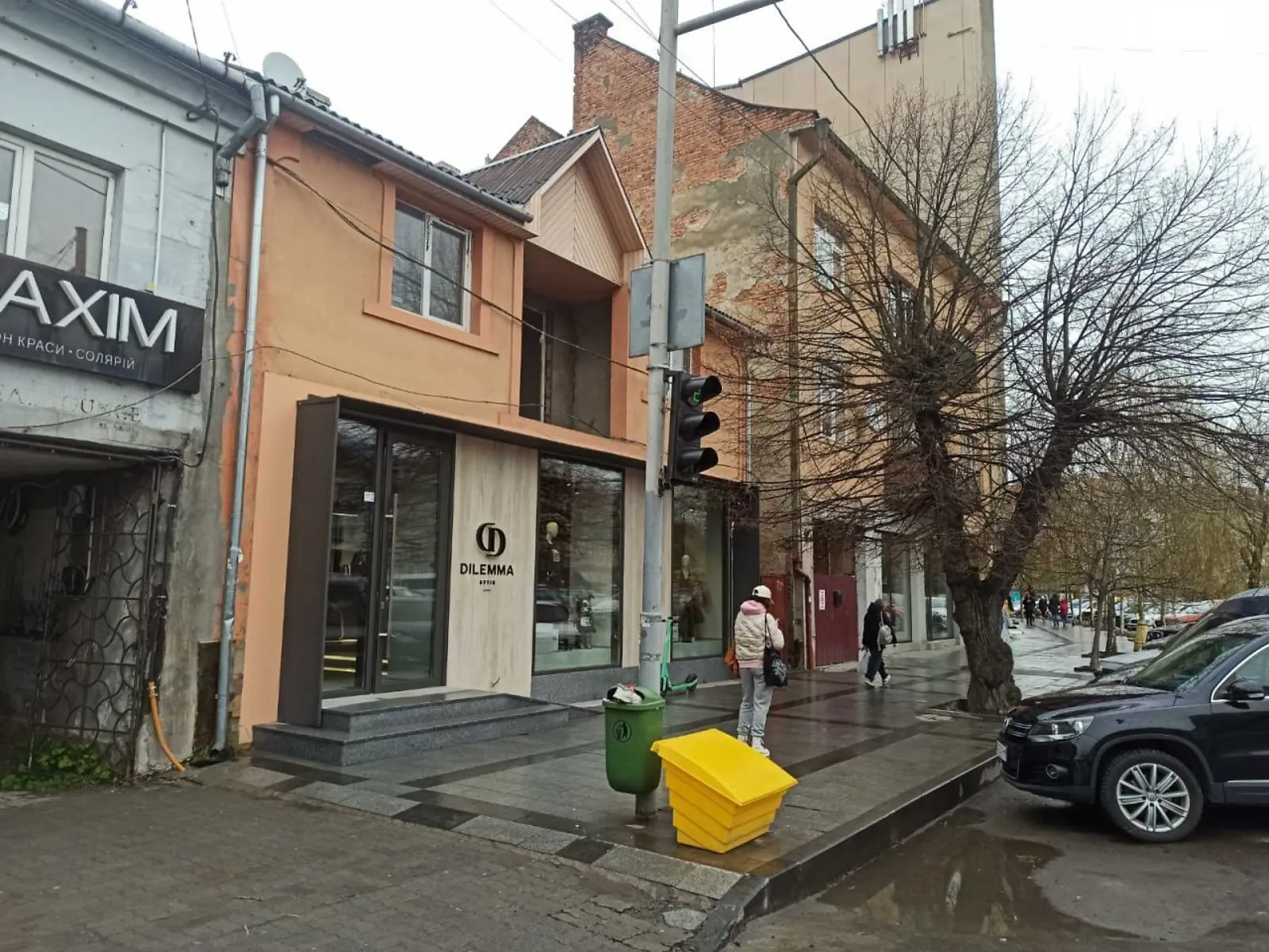 Продается дом на 2 этажа 300 кв. м с подвалом, цена: 700000 $ - фото 1