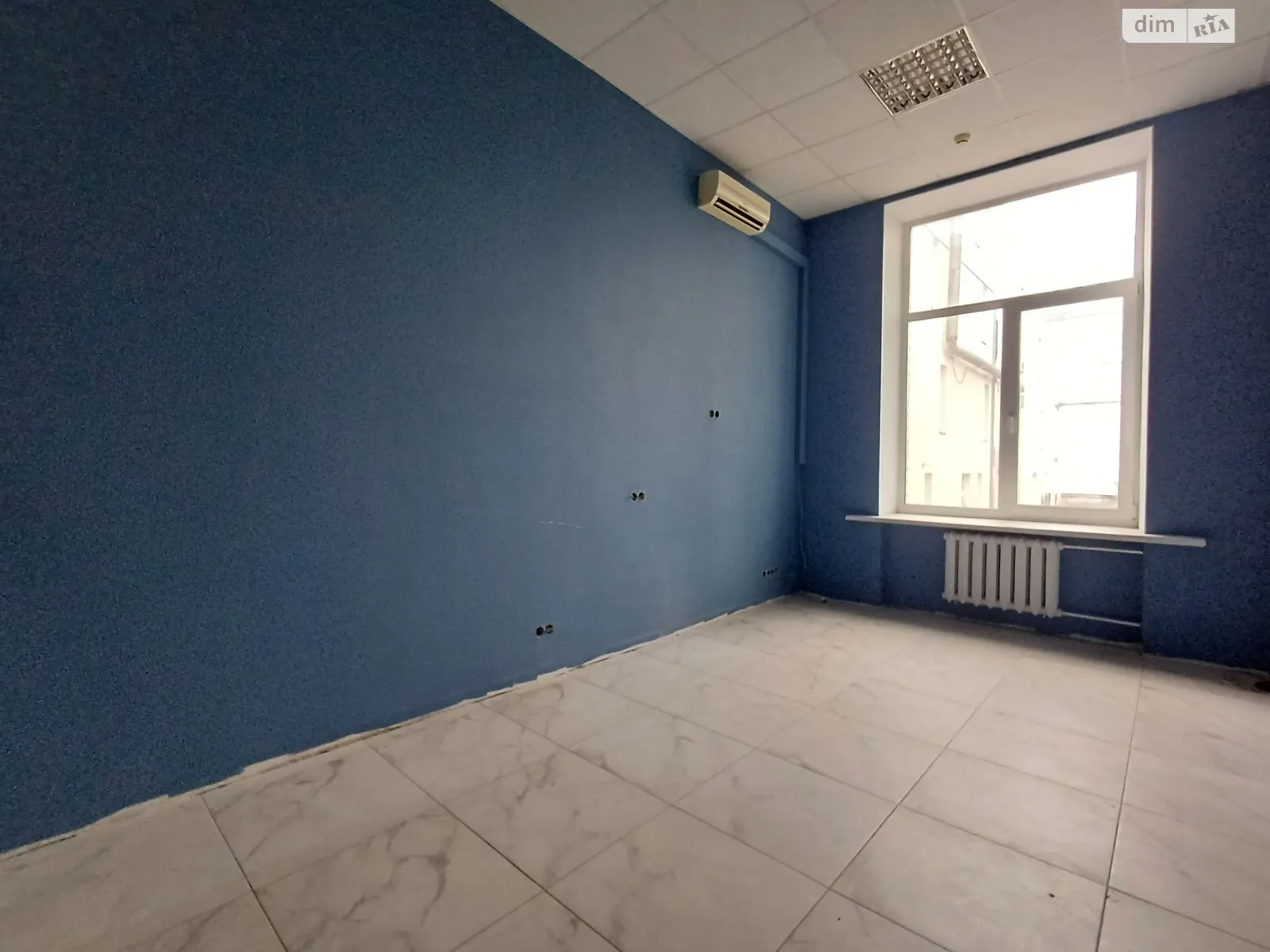 Сдается в аренду офис 20 кв. м в бизнес-центре, цена: 8500 грн - фото 1