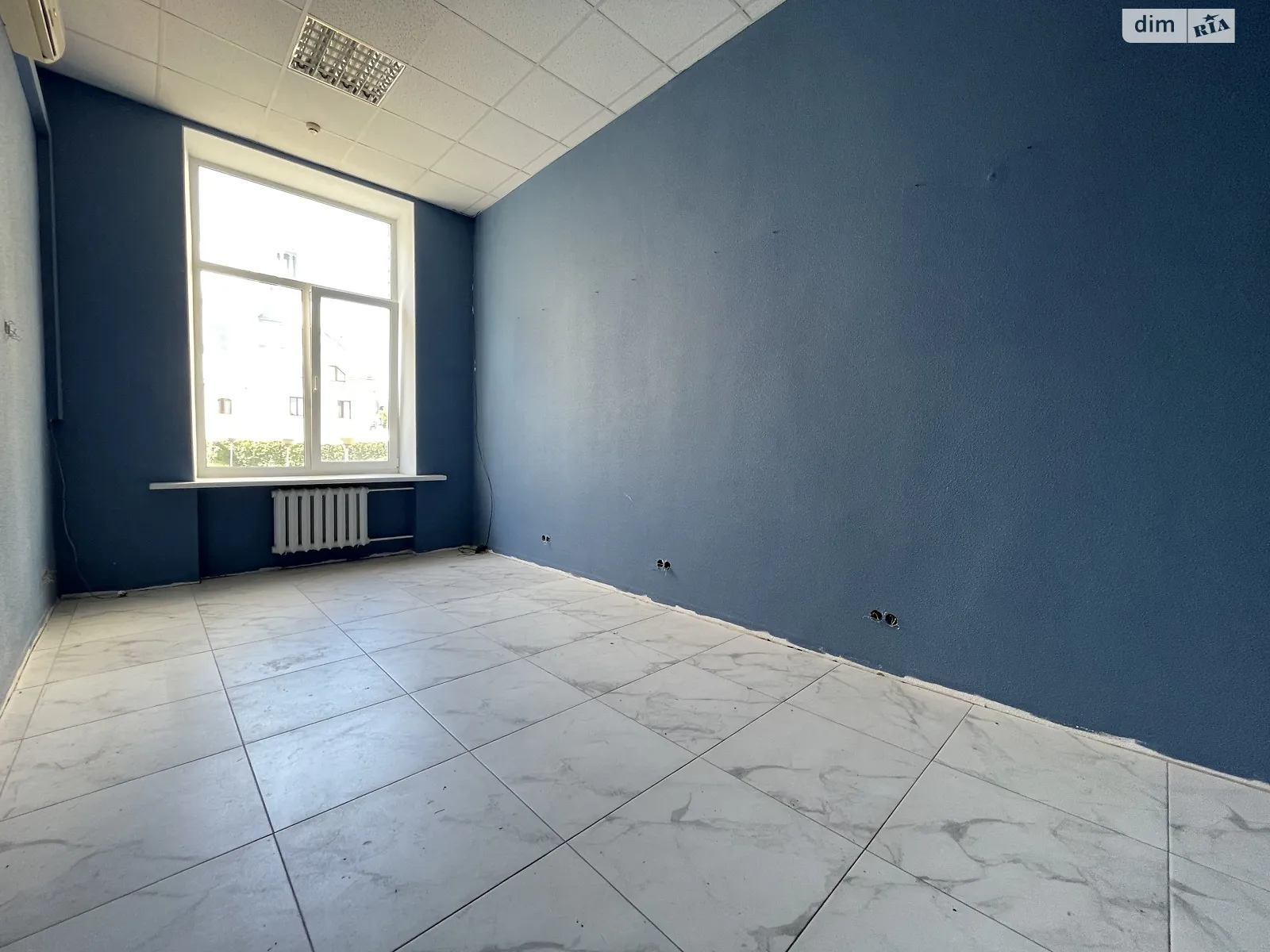 Сдается в аренду офис 19.5 кв. м в бизнес-центре, цена: 8500 грн - фото 1