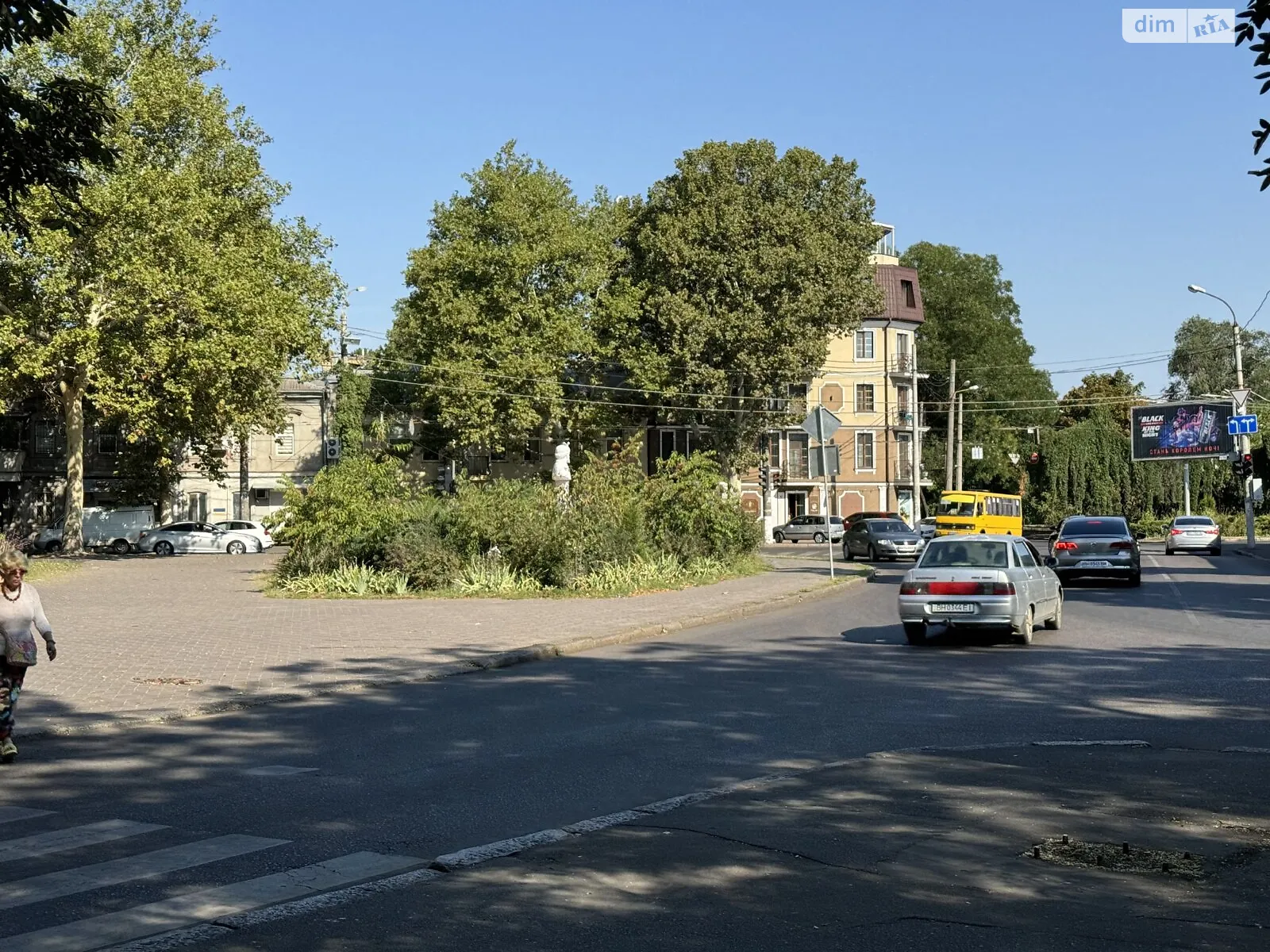 Продається 2-кімнатна квартира 37 кв. м у Одесі, вул. Богдана Хмельницького, 1 - фото 1