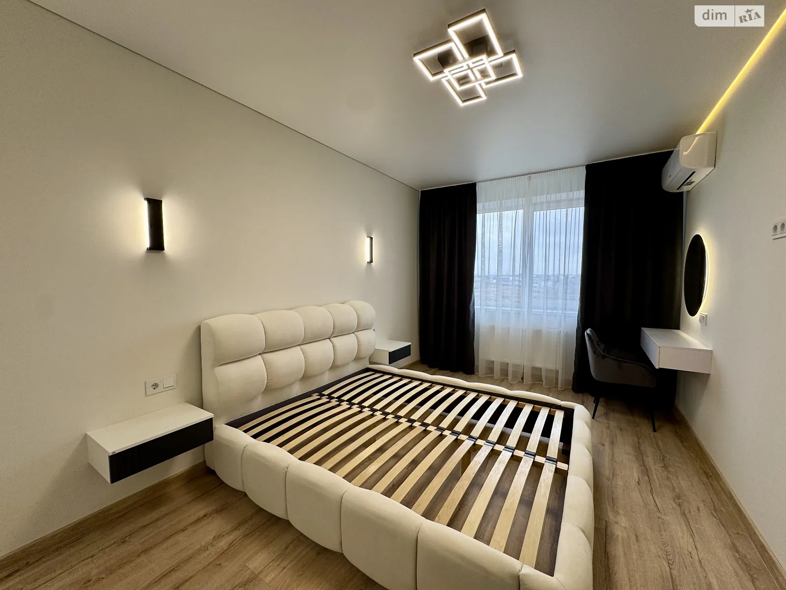 Продается 2-комнатная квартира 66 кв. м в Ровно, ул. Студенческая, 24 - фото 1