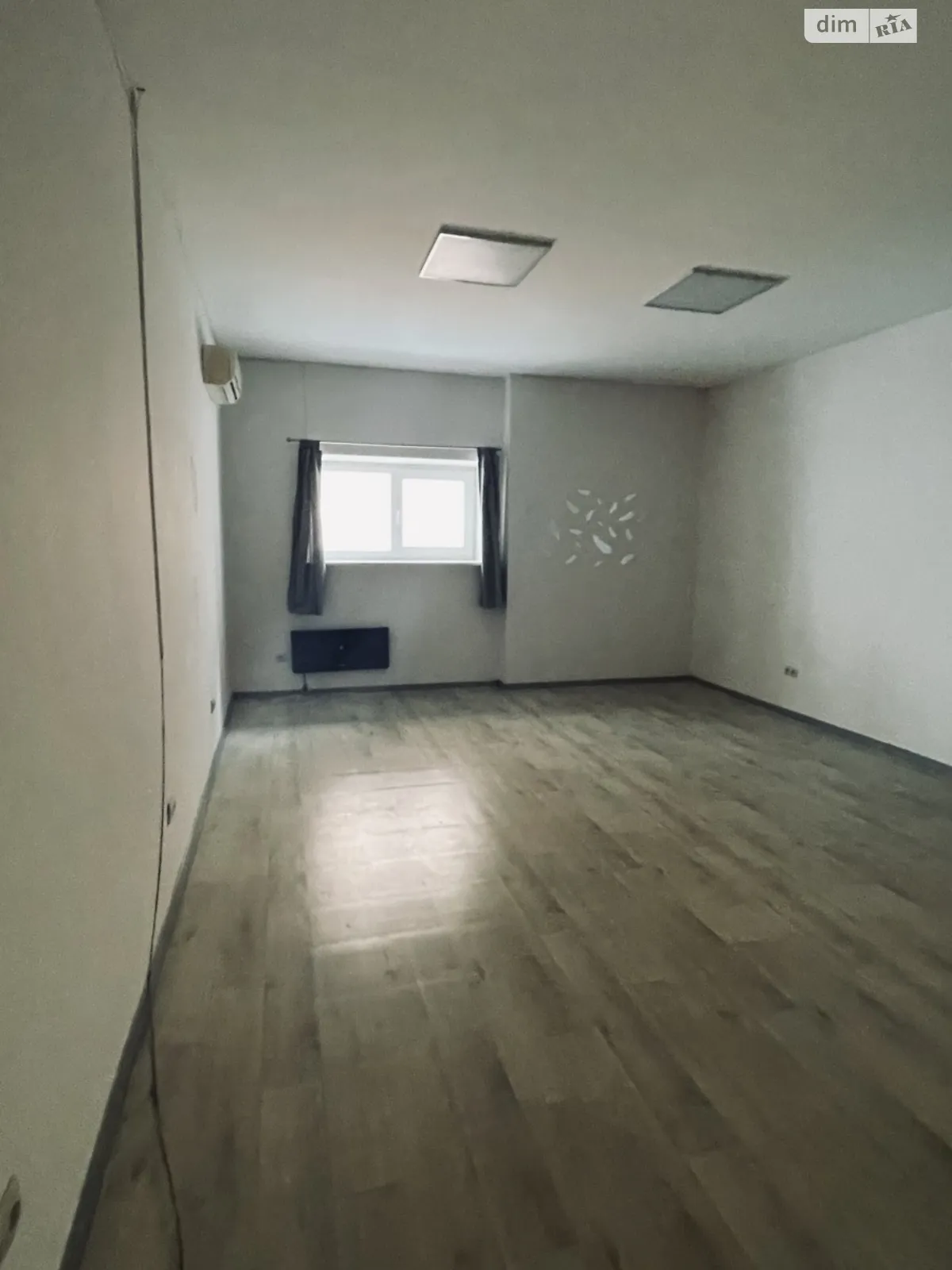 Здається в оренду офіс 27 кв. м в бізнес-центрі, цена: 8910 грн - фото 1