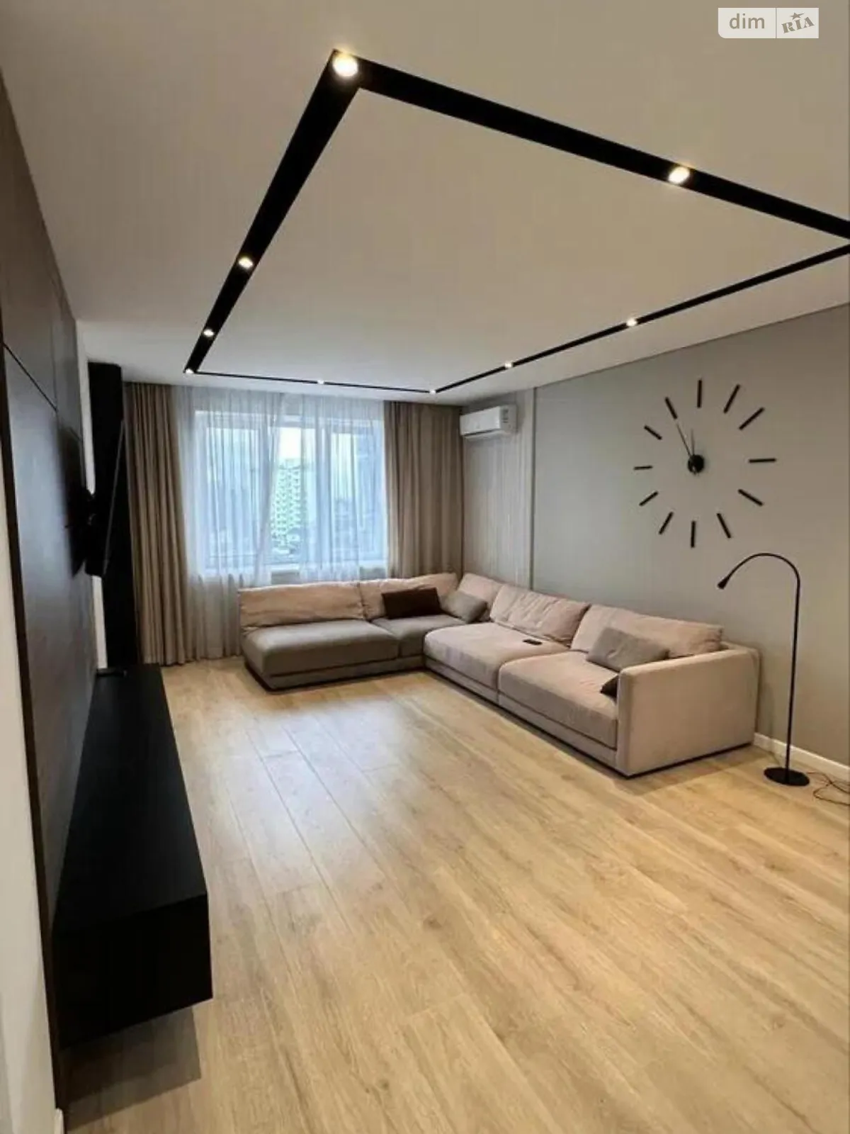 Продається 2-кімнатна квартира 70 кв. м у Львові, вул. Зелена, 115Д - фото 1