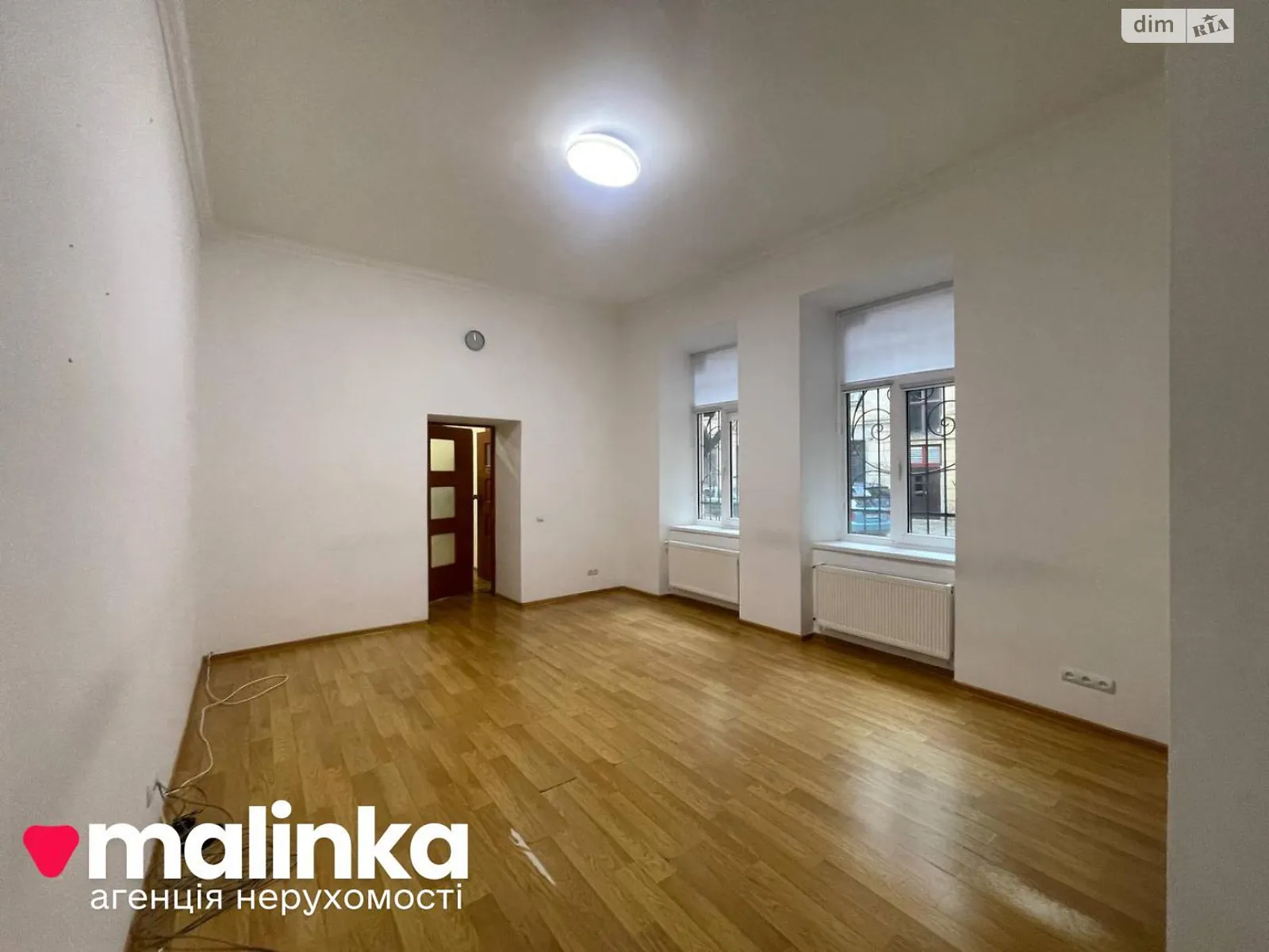 Сдается в аренду помещения свободного назначения 43 кв. м в 3-этажном здании, цена: 14000 грн - фото 1