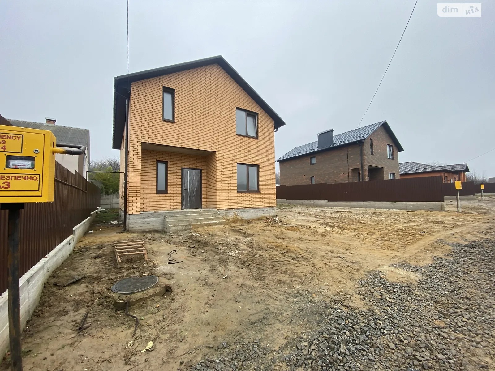 Продается дом на 2 этажа 110 кв. м с участком, цена: 85000 $ - фото 1