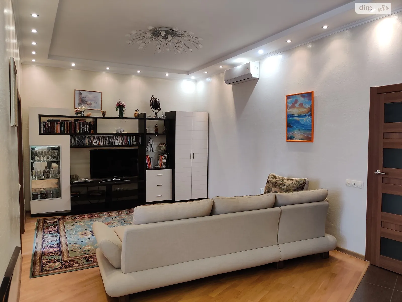 Продається 1-кімнатна квартира 63.1 кв. м у Одесі, пров. Мукачівський, 6/3 - фото 1