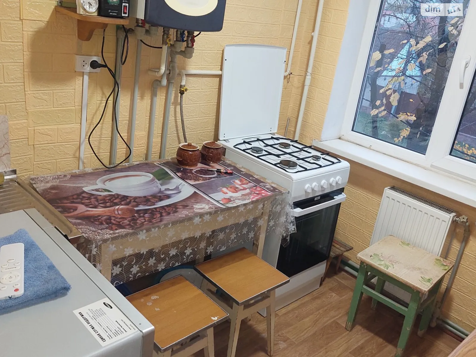 Сдается в аренду 3-комнатная квартира 55 кв. м в Мукачеве, ул. Николая Луцива (28 Панфиловцев) - фото 1