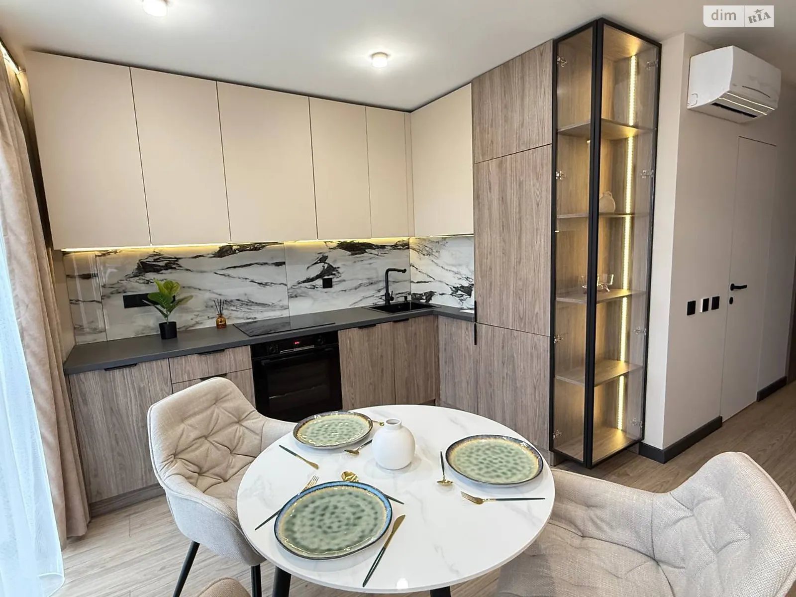 Продается 1-комнатная квартира 41 кв. м в Львове, ул. Владимира Великого, 10 - фото 1