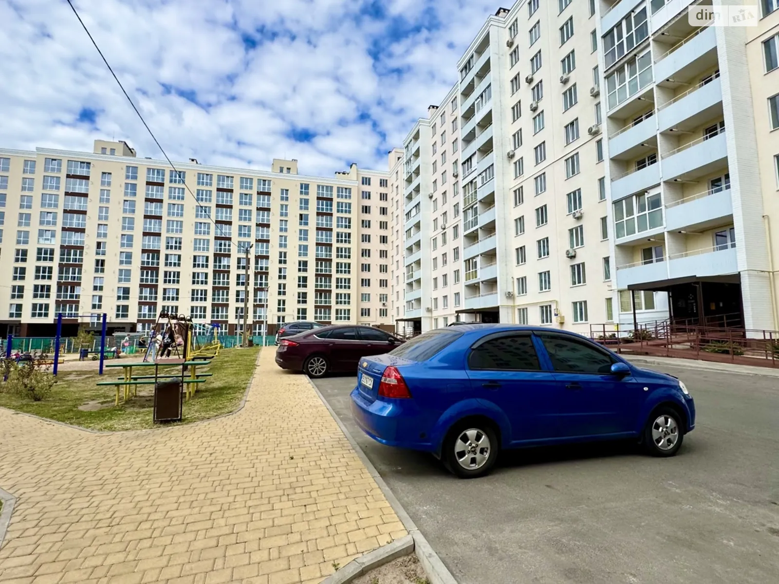 Продается 1-комнатная квартира 43.4 кв. м в Чернигове, ул. Независимости, 21 - фото 1