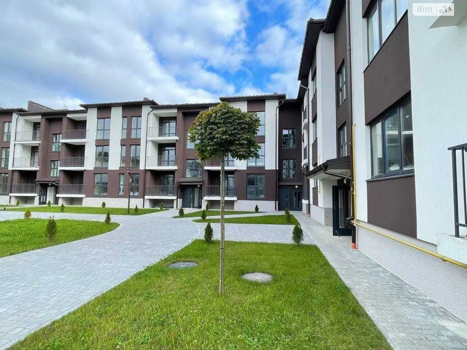 Продается 2-комнатная квартира 70 кв. м в Солонке, ул. Роксоланы, 18 - фото 1