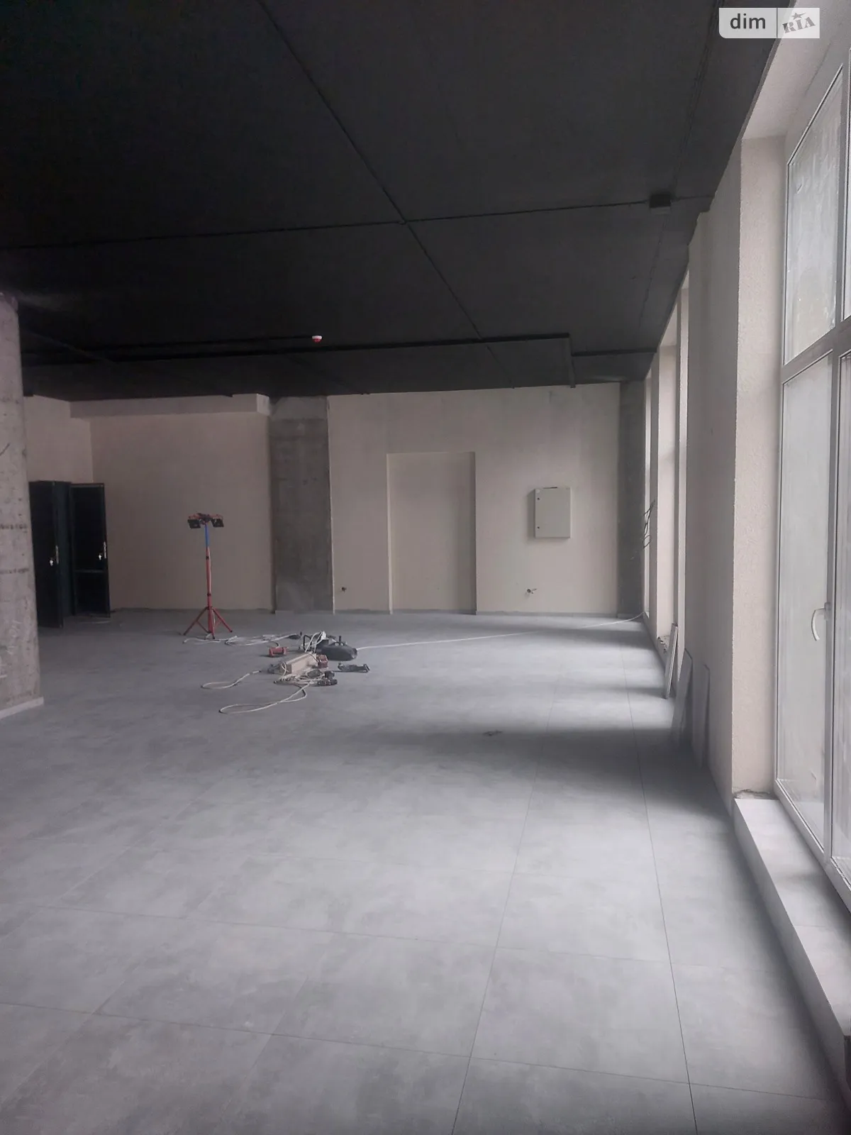Сдается в аренду помещения свободного назначения 197 кв. м в 9-этажном здании, цена: 162000 грн - фото 1
