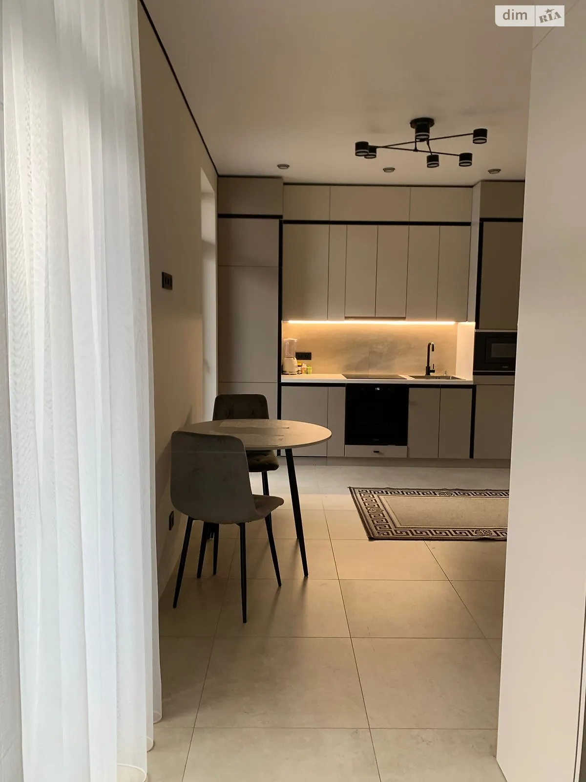 Здається в оренду 1-кімнатна квартира 42 кв. м у Ужгороді, пров. Собранецький, 15 - фото 1