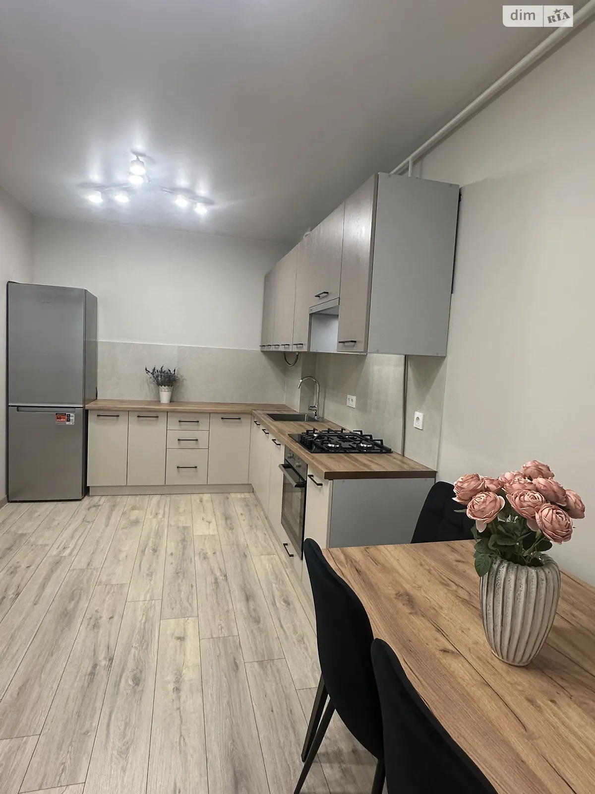 Сдается в аренду 1-комнатная квартира 44 кв. м в Ровно, ул. Елены Телиги, 20 - фото 1