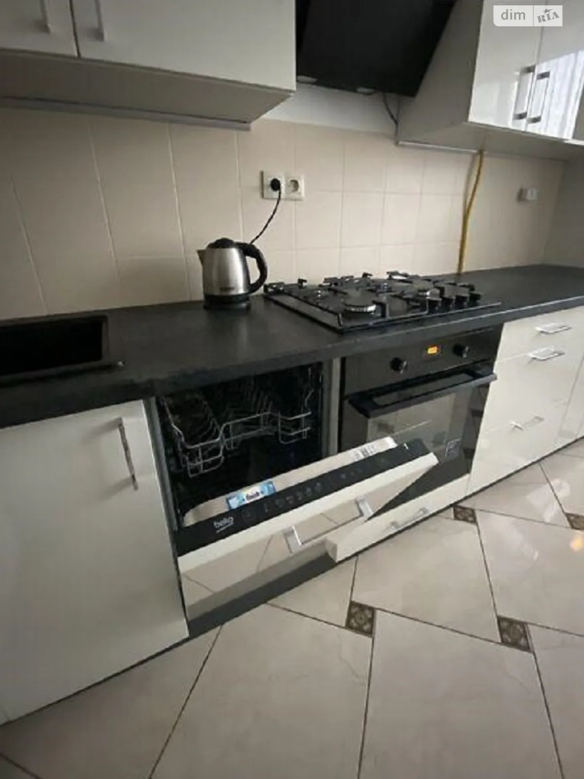 Продается 1-комнатная квартира 47 кв. м в Львове, ул. Хмельницкого Богдана - фото 1