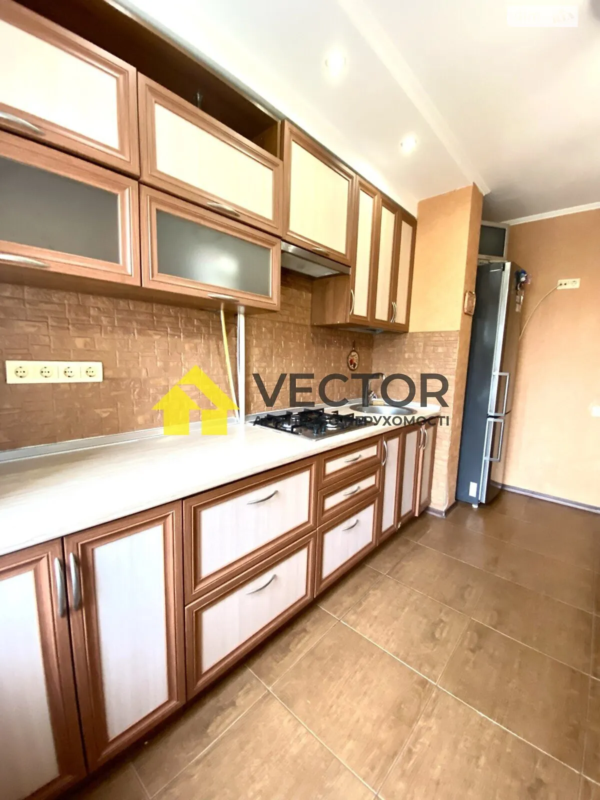 Сдается в аренду 3-комнатная квартира 90 кв. м в, цена: 15000 грн - фото 1