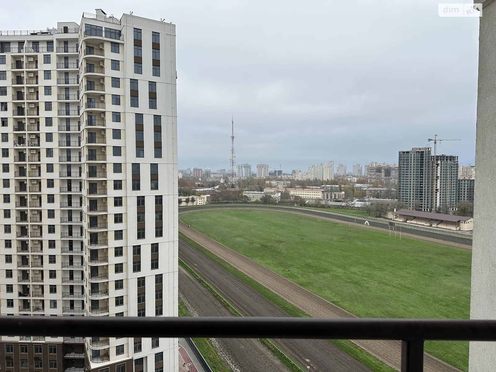 Продається 1-кімнатна квартира 42.1 кв. м у Одесі, вул. Краснова, 3 корпус 66 - фото 1