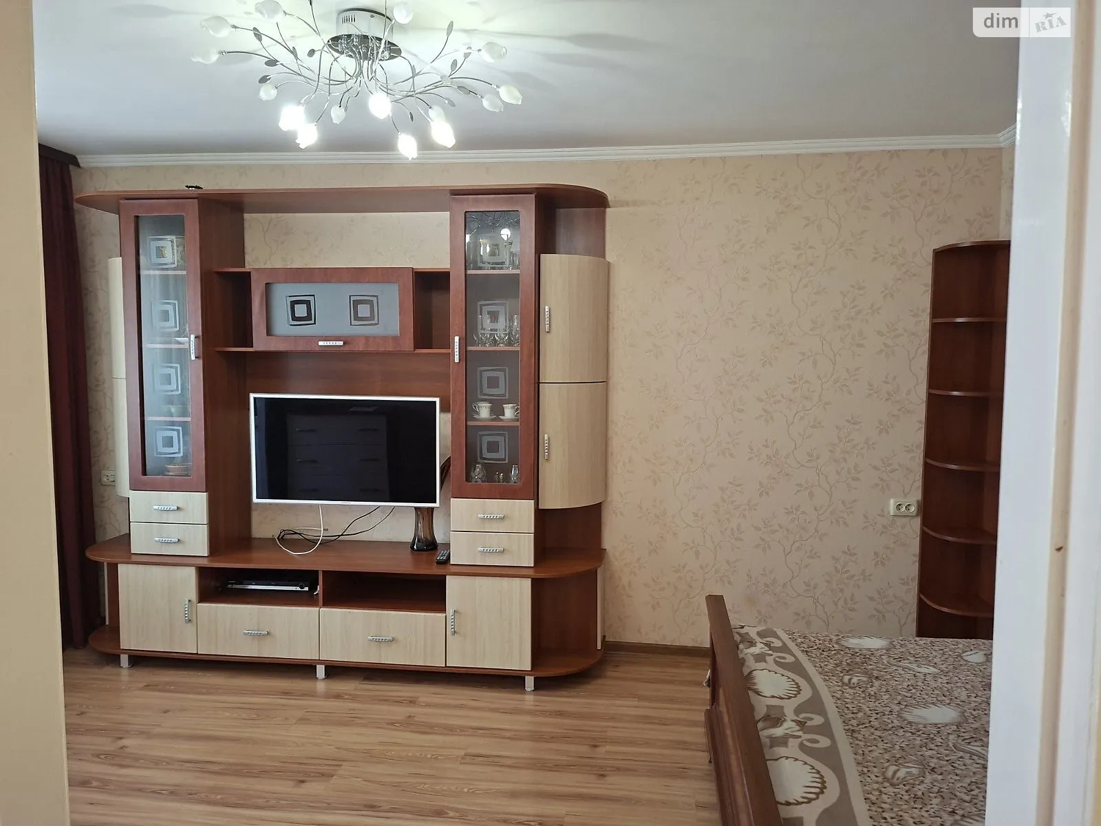 1-комнатная квартира 36 кв. м в Запорожье, ул. Днепровские пороги, 19 - фото 1