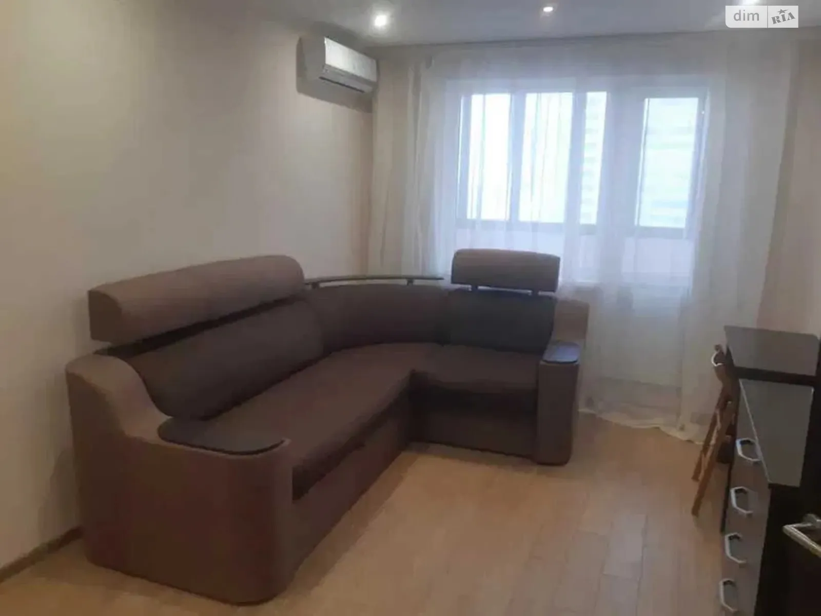 Сдается в аренду 1-комнатная квартира 37 кв. м в Киеве, просп. Академика Глушкова, 23 - фото 1