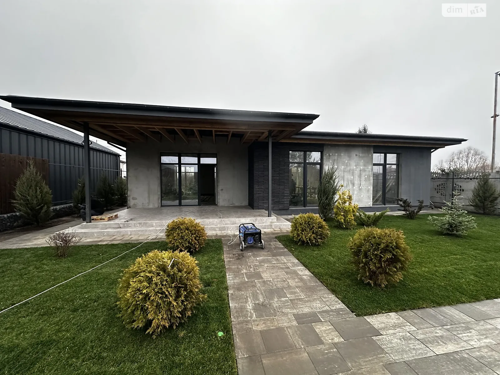 Продается одноэтажный дом 145 кв. м с мансардой, цена: 190000 $ - фото 1