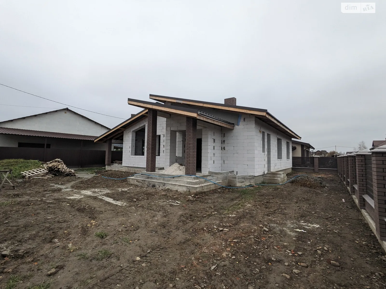 Продається одноповерховий будинок 138.1 кв. м з каміном, цена: 153000 $ - фото 1