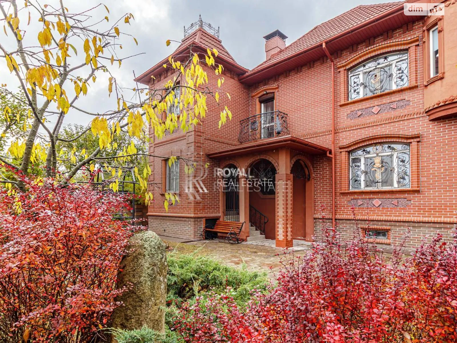 Сдается в аренду дом на 2 этажа 300 кв. м с баней/сауной, цена: 1800 $ - фото 1