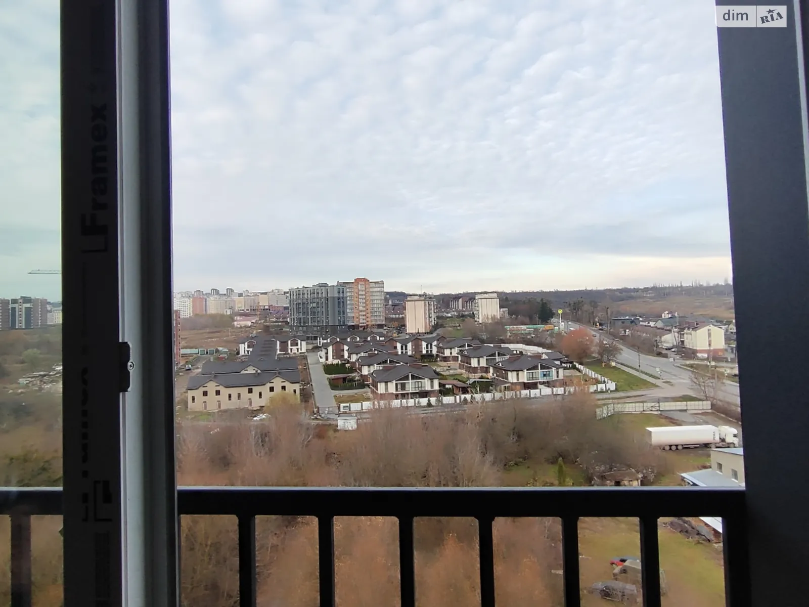 Продается 2-комнатная квартира 72 кв. м в Хмельницком, цена: 61200 $ - фото 1