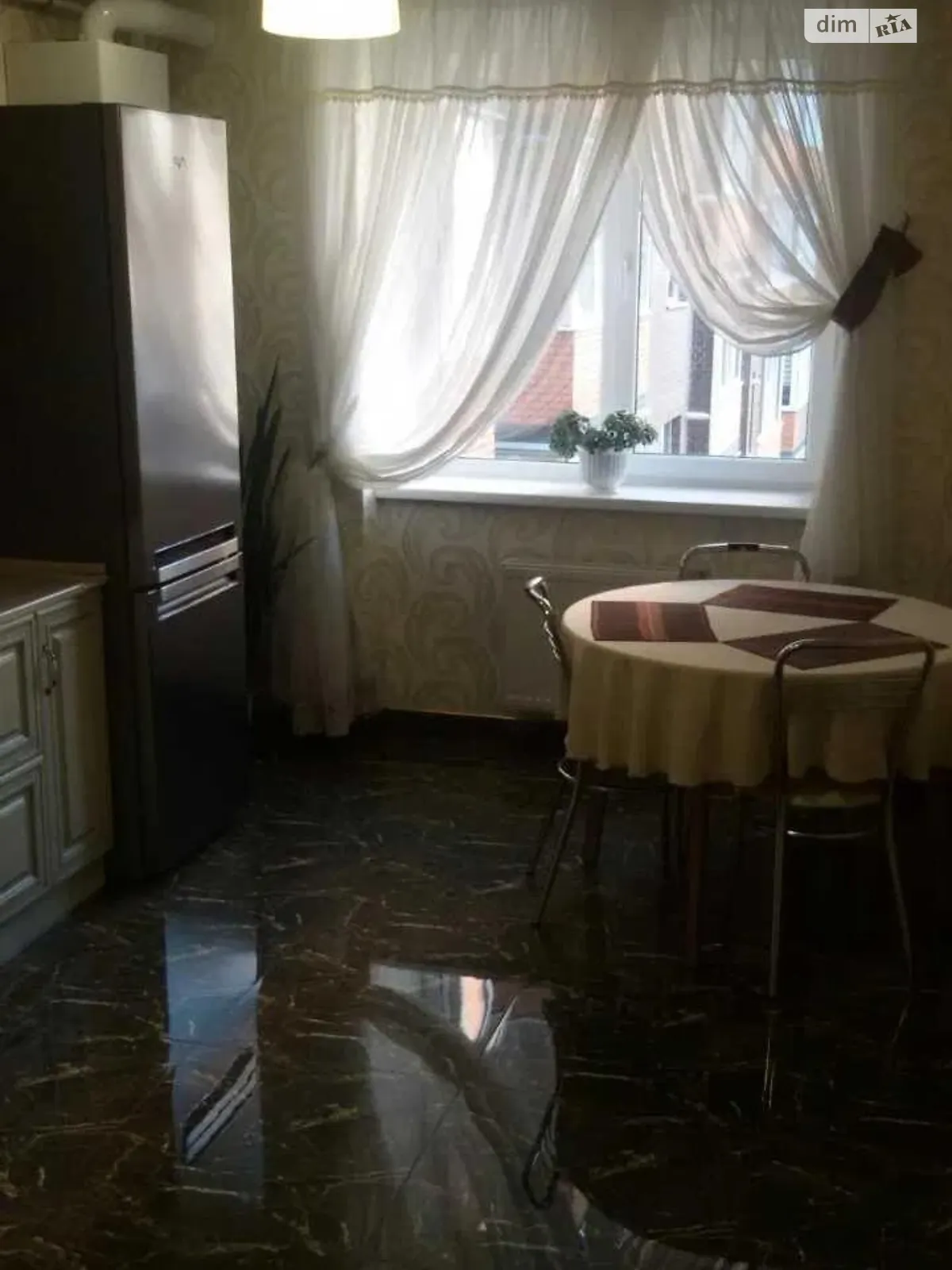 Сдается в аренду 1-комнатная квартира 40 кв. м в Львове, ул. Пулюя Ивана - фото 1