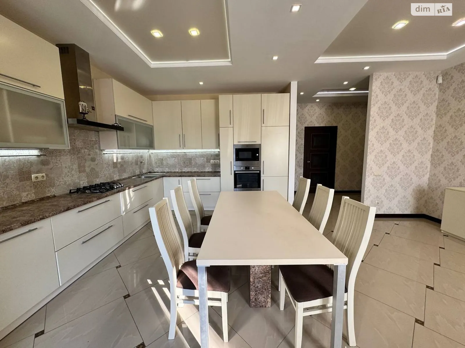 Сдается в аренду 2-комнатная квартира 105 кв. м в Львове, ул. Пороховая - фото 1