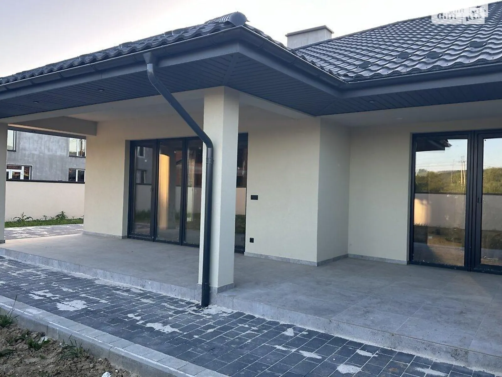 Продається одноповерховий будинок 103 кв. м з каміном, цена: 150000 $ - фото 1