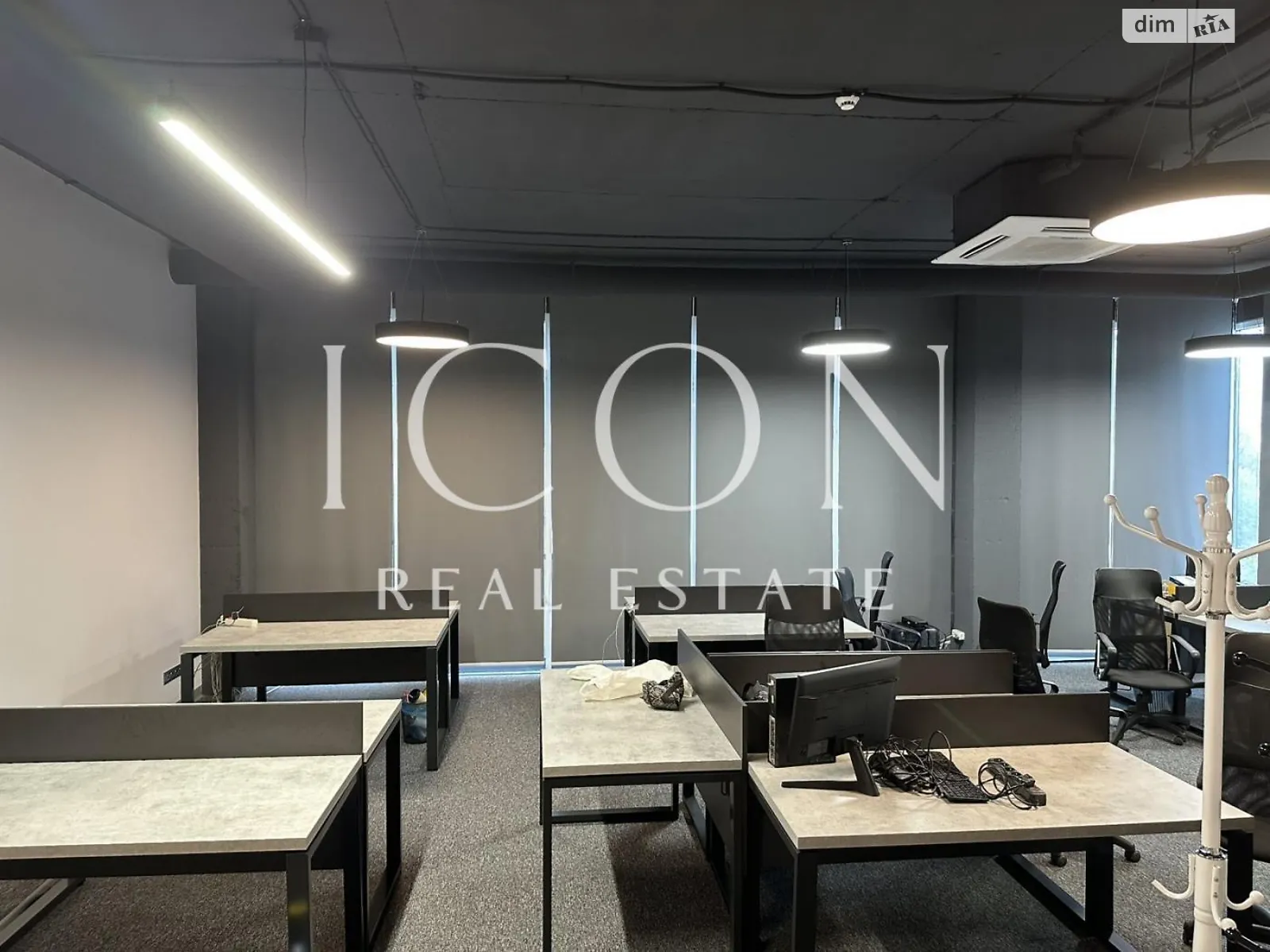 Сдается в аренду офис 63.1 кв. м в бизнес-центре, цена: 1767 $ - фото 1