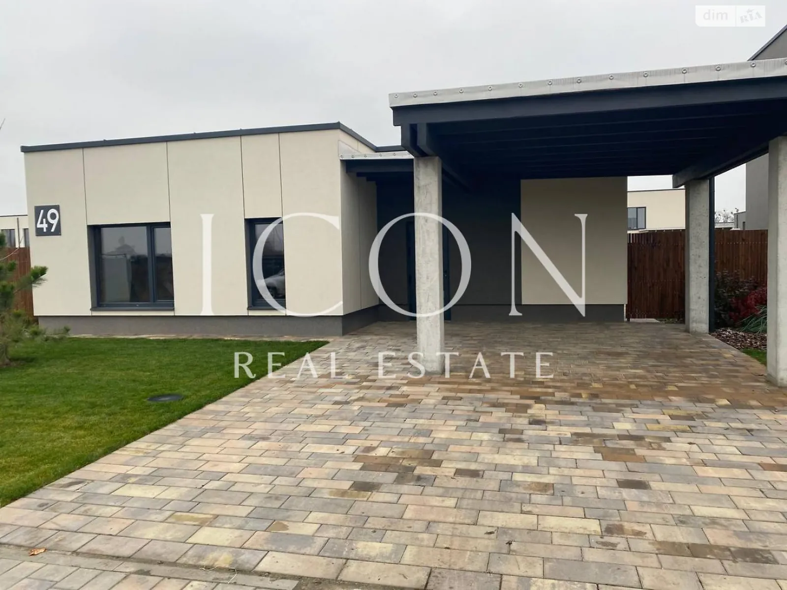 Продается одноэтажный дом 138 кв. м с гаражом, цена: 168000 $ - фото 1