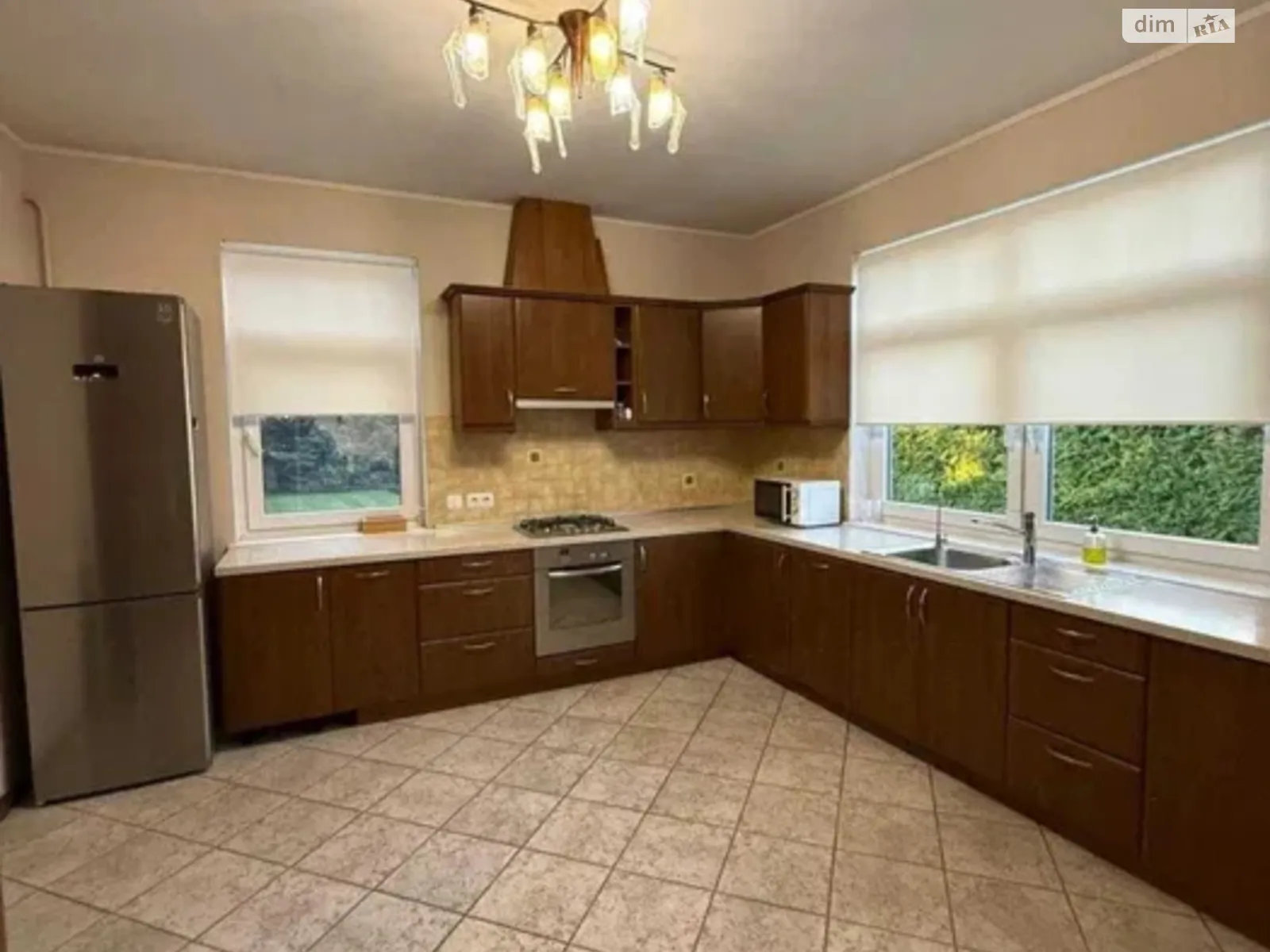 Сдается в аренду дом на 2 этажа 180 кв. м с верандой, цена: 4000 $ - фото 1