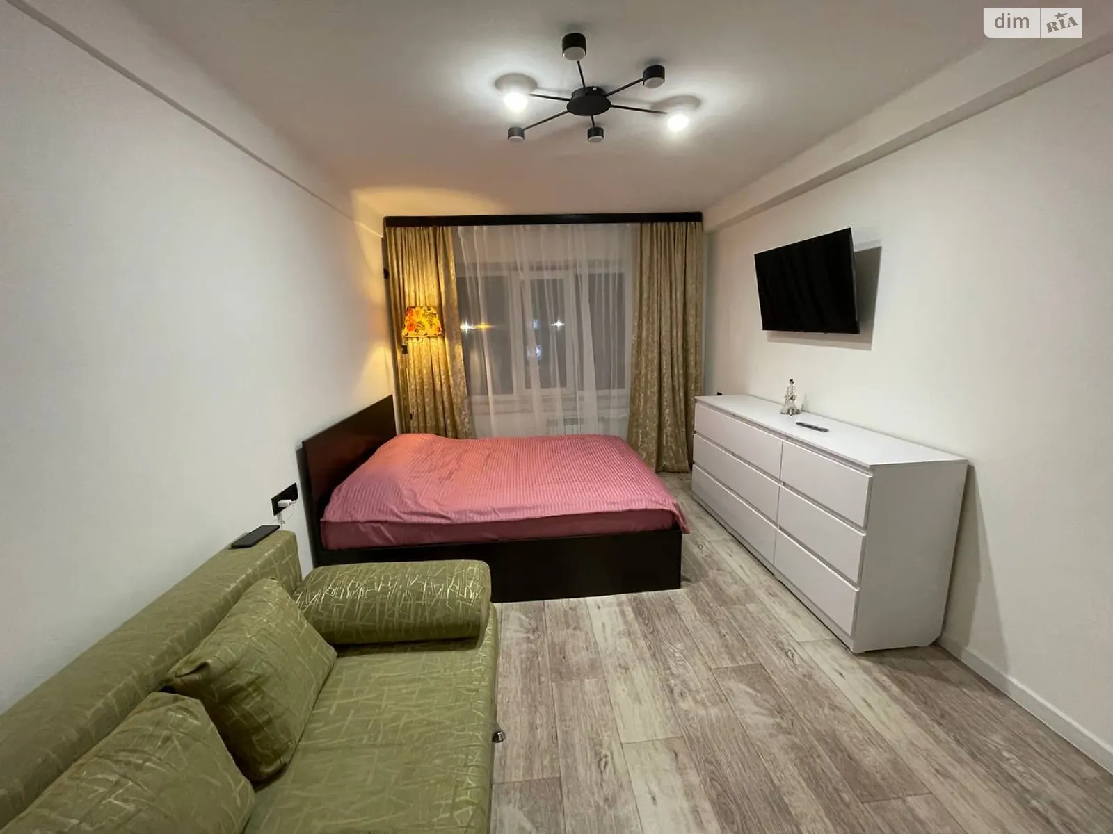 Сдается в аренду 1-комнатная квартира в Киеве, ул. Ореста Левицкого(Академика Курчатова), 3 - фото 1