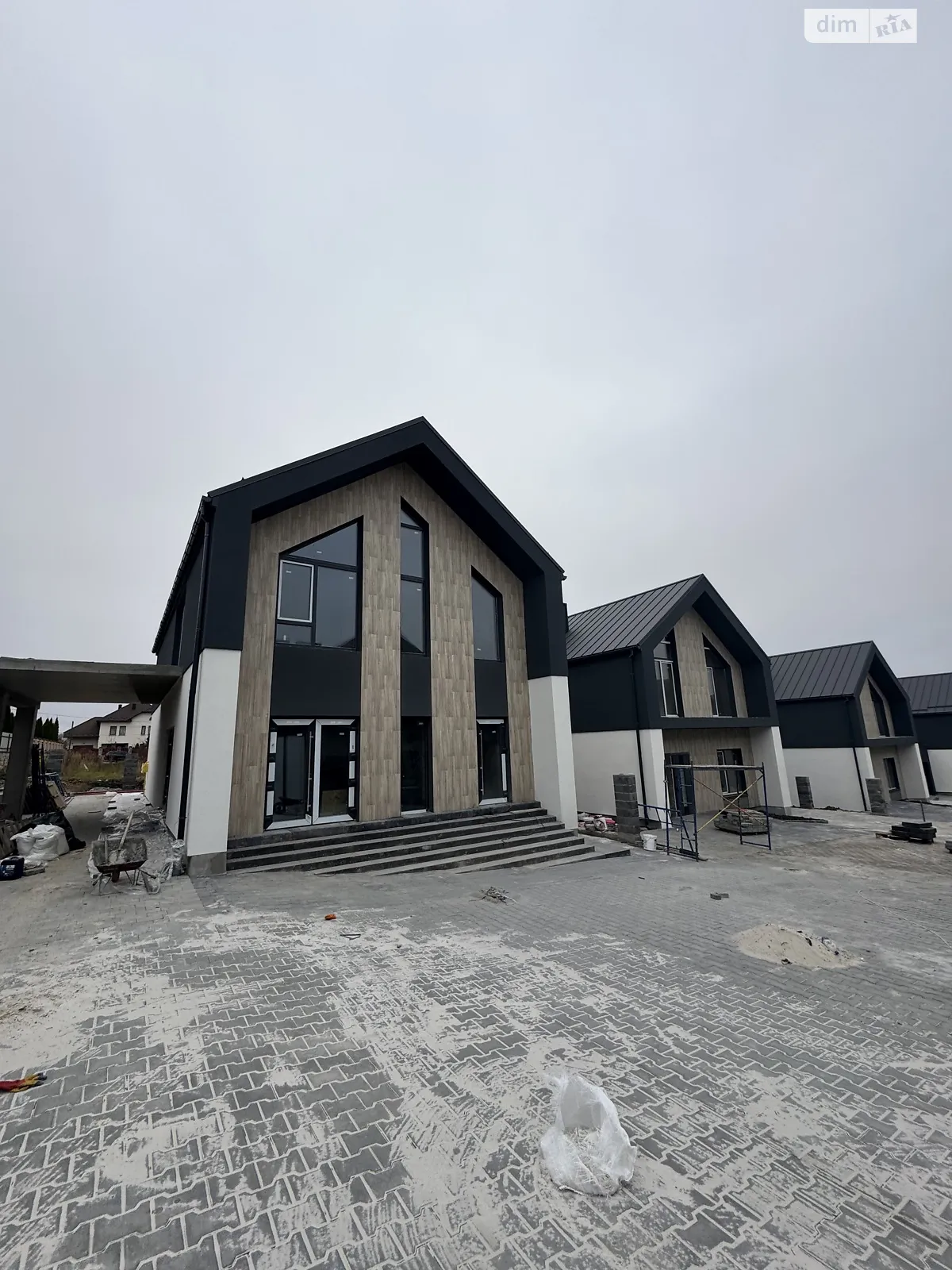 Продается дом на 2 этажа 190 кв. м с мебелью, цена: 135000 $ - фото 1