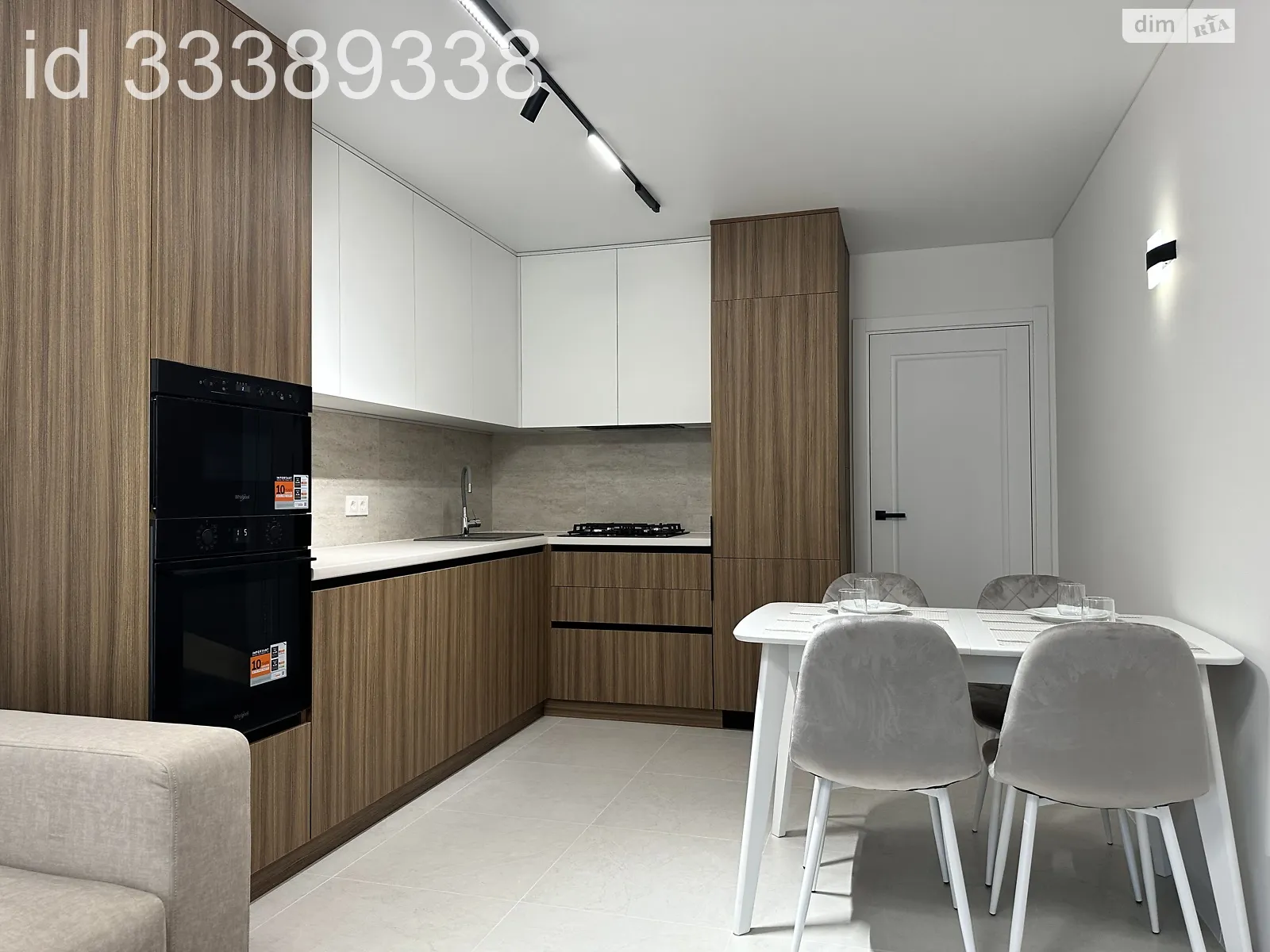 3-комнатная квартира 81.6 кв. м в Тернополе, ул. Киевская, 9Д - фото 1