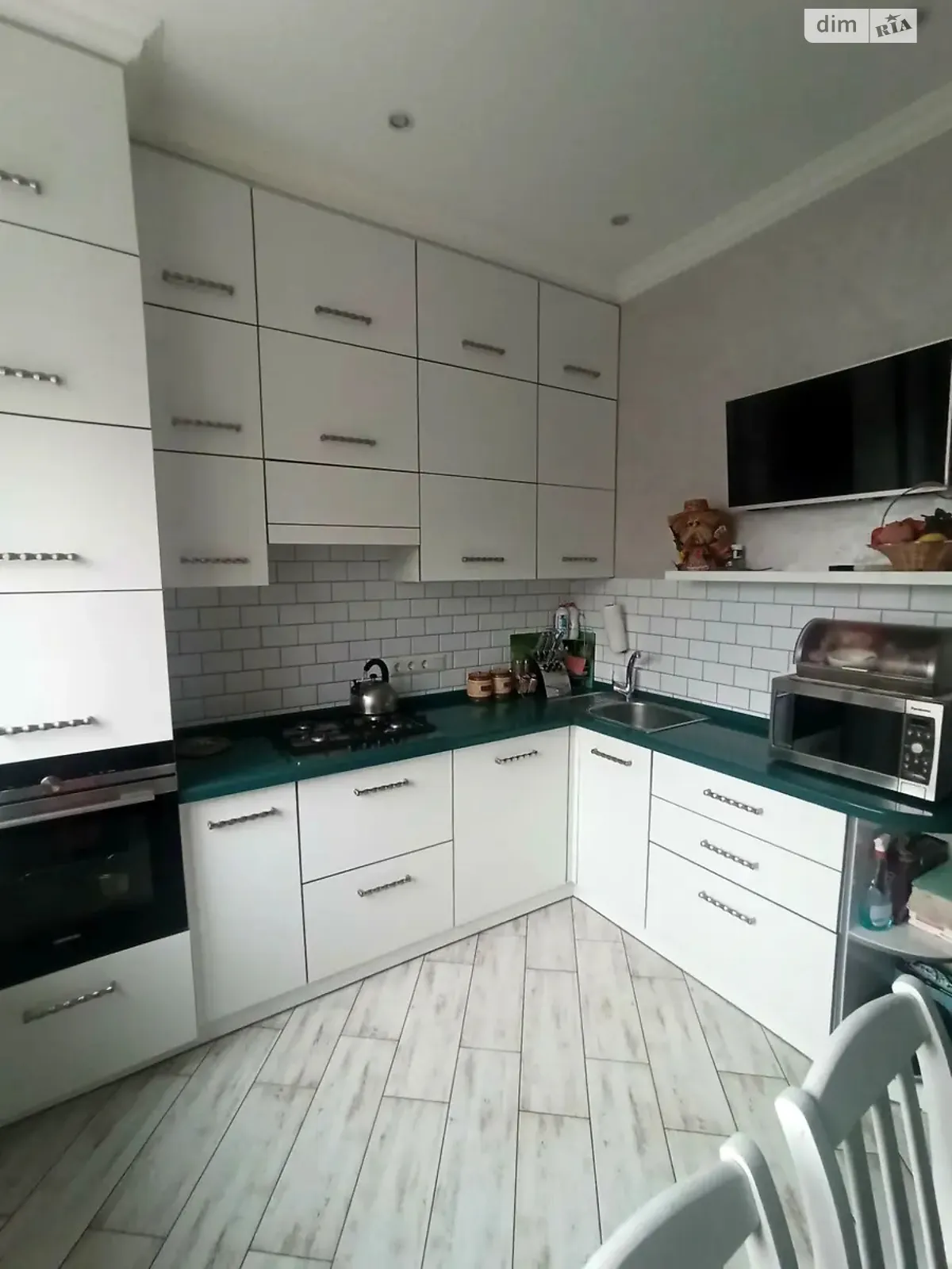 Продается 3-комнатная квартира 85 кв. м в Киеве, ул. Новодарницкая, 3/15 - фото 1