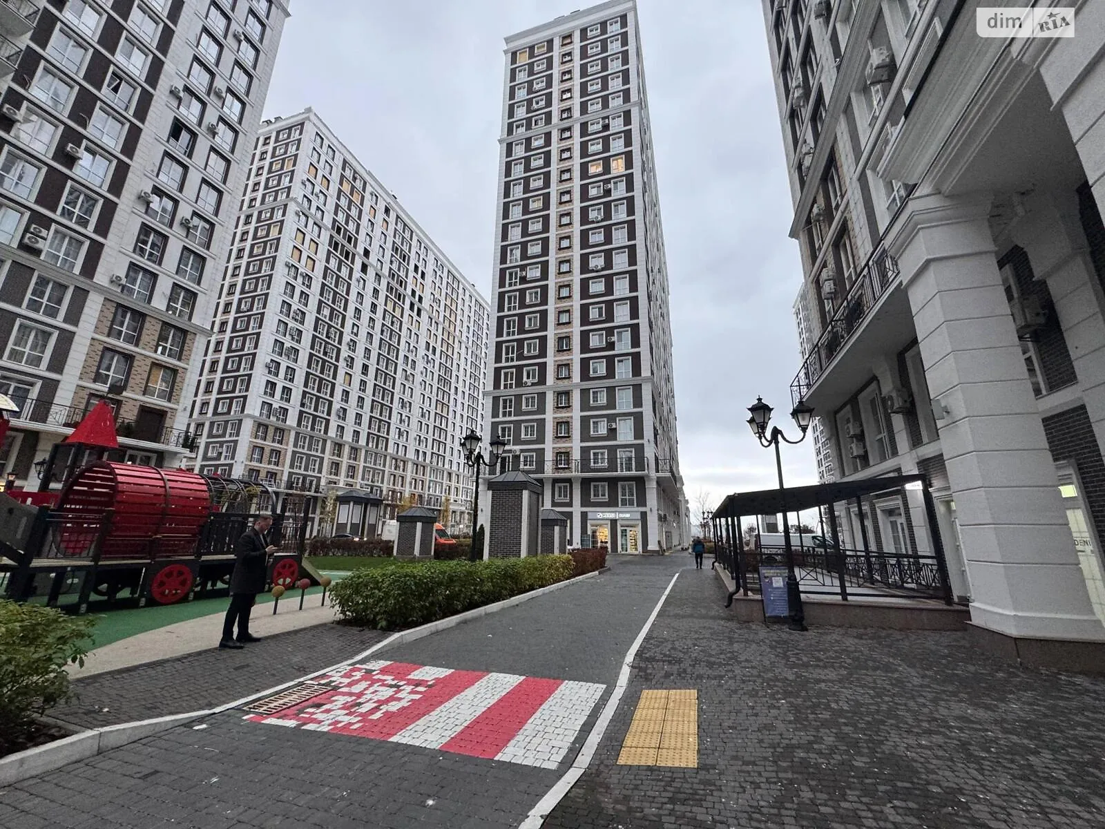 Продается 1-комнатная квартира 29 кв. м в Киеве, ул. Михаила Максимовича, 24 - фото 1