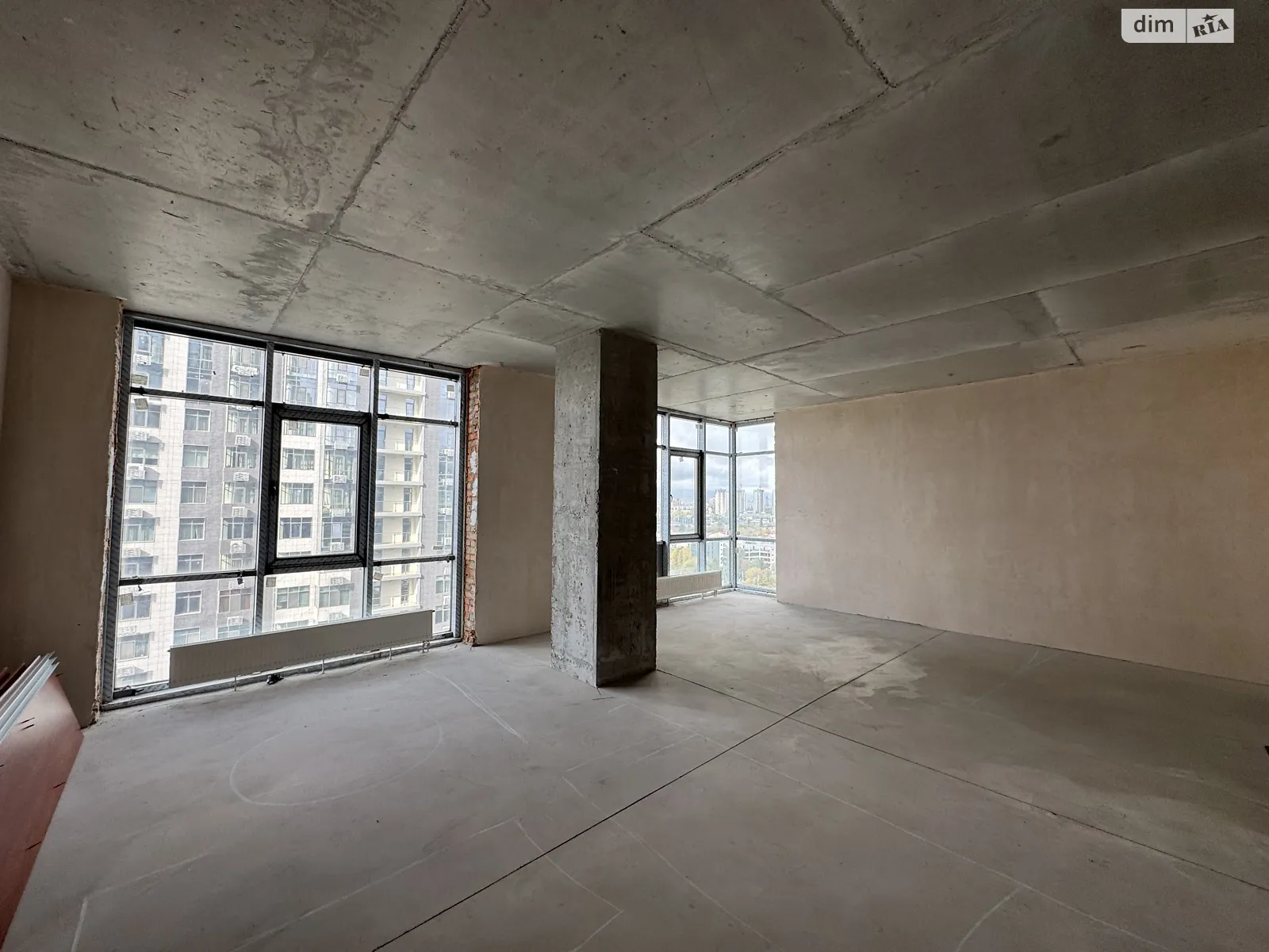 Продается 1-комнатная квартира 64.3 кв. м в Киеве, ул. Трускавецкая, 8 - фото 1